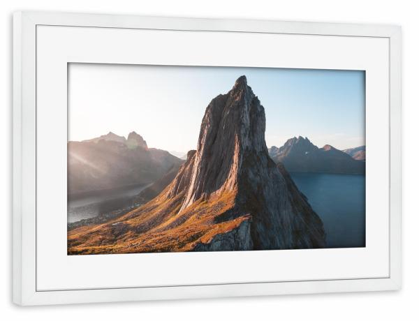 Poster mit Rahmen weiß "Mount Segla" artboxONE - Natur