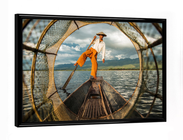 Poster mit schwarzem Rahmen "Einbeinruderer" artboxONE - Menschen,Reise / Strand und Meer,Reise / Asien,Reise / Länder