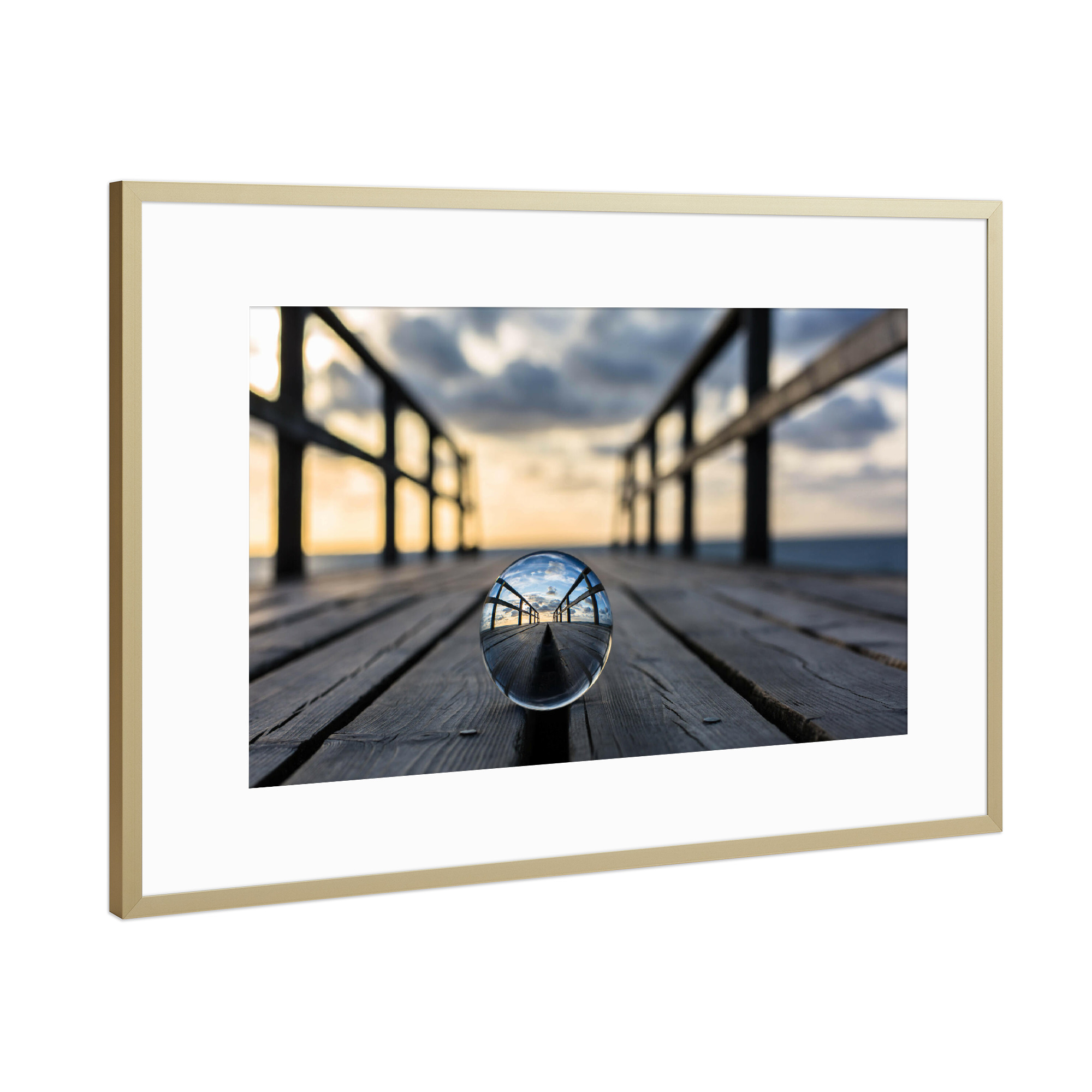 Poster mit Rahmen Gold "Der Weg" artboxONE - Reise / Strand und Meer