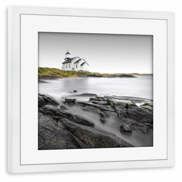 Poster mit Rahmen weiß "Gimsoy Kirke | Lofoten" artboxONE - Natur,Reise,Architektur,Reise / Strand und Meer,Reise / Länder