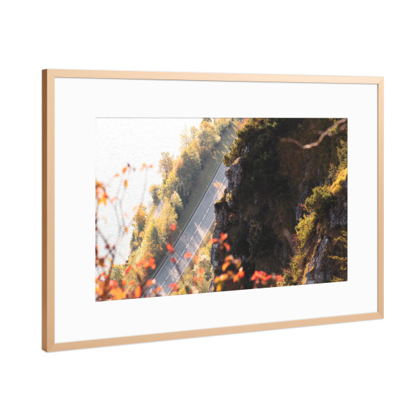 Poster mit Rahmen Kupfer "Herbststraße" artboxONE - Natur
