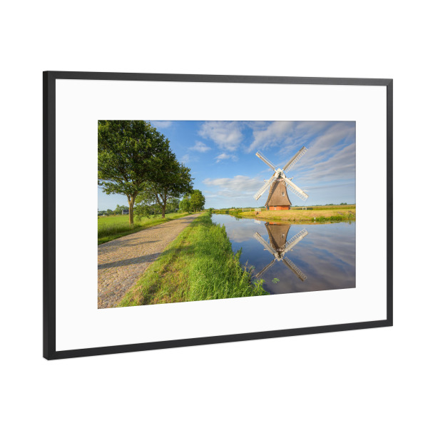 Poster mit Rahmen Schwarz (Metallic) "Krimstermolen bei Groningen" artboxONE - Natur,Reise,Reise / Länder