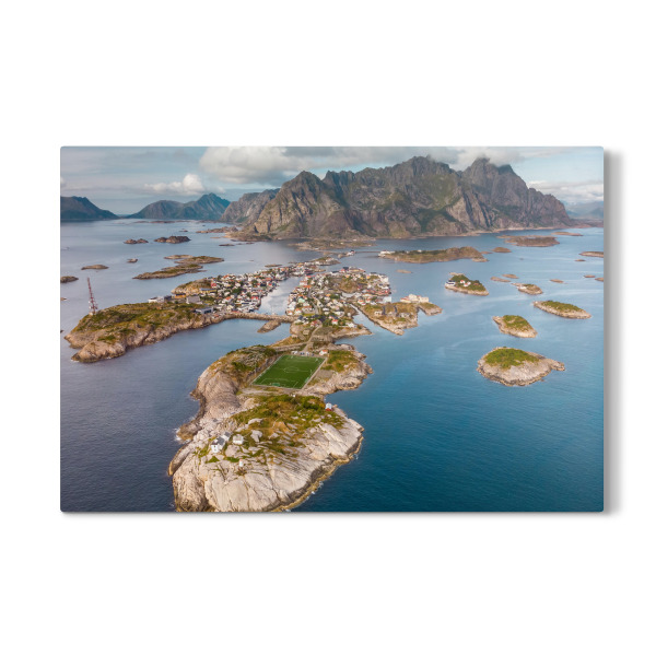 Galerie-Print "Henningsvaers Fußballfeld" 30x20 cm artboxONE