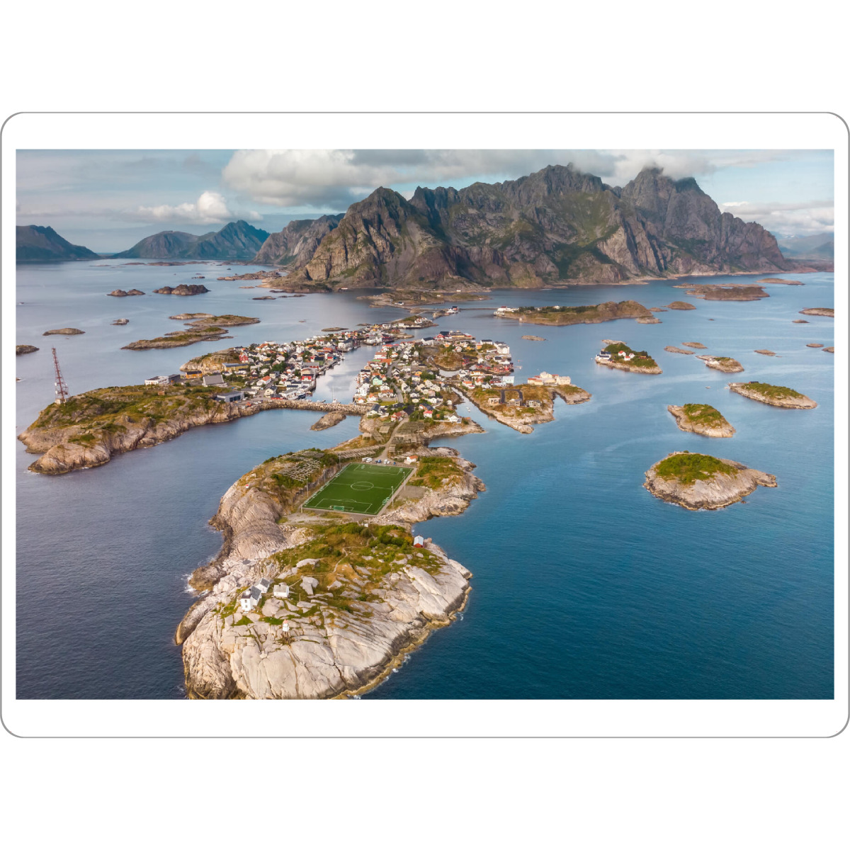 Tischset "Henningsvaers Fußballfeld" artboxONE - Natur,Reise,Reise / Strand und Meer,Reise / Länder,Sport / Fußball