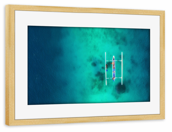 Poster mit Rahmen kiefer "Boat on the water surface" artboxONE - Natur,Reise,Menschen,Reise / Strand und Meer,Reise / Asien
