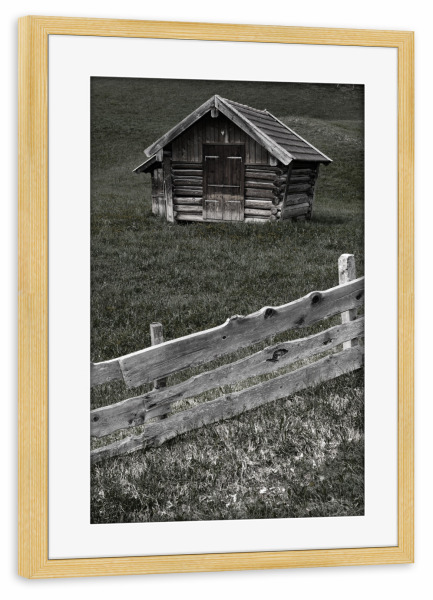 Poster mit Rahmen kiefer "Hütte mit Zaun" artboxONE - Natur - Zaun,Hütte,Mittenwald,Vintage,Natur,Nature,Landschaft,Landscape,Dark,Haus,House