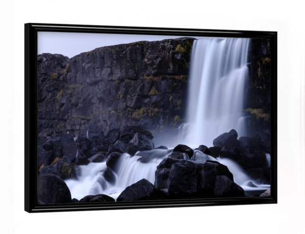 Poster mit schwarzem Rahmen "Öxarárfoss cascade" artboxONE - Natur,Reise