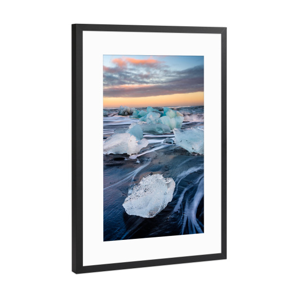 Poster mit Rahmen Schwarz (Metallic) "Ice blocks at Jökulsárlón" artboxONE - Natur,Reise