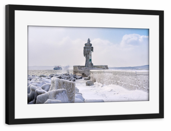 Poster mit Rahmen schwarz "Mole von Sassnitz im Winter" artboxONE - Natur,Reise,Architektur,Reise / Strand und Meer