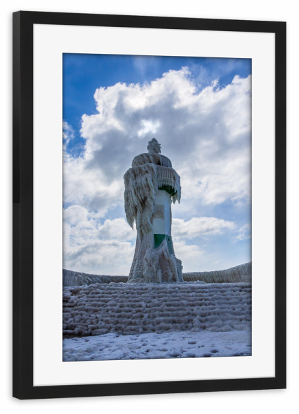 Poster mit Rahmen schwarz "Leuchtturm von Sassnitz im Winter" artboxONE - Natur,Reise,Architektur,Reise / Strand und Meer