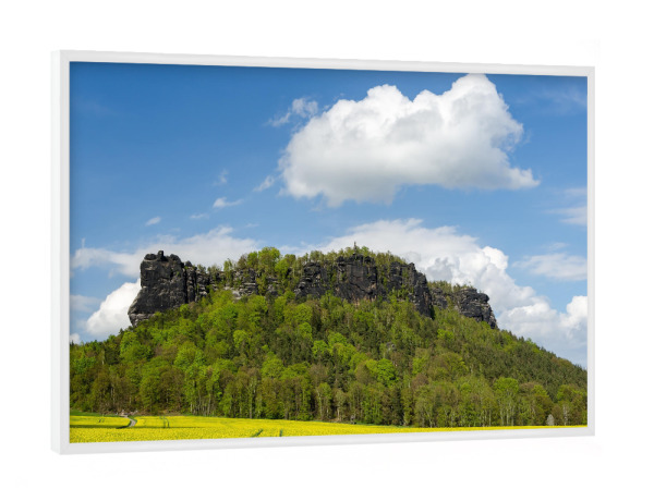 Poster mit weißem Rahmen "Lilienstein im Frühling" artboxONE - Natur,Reise