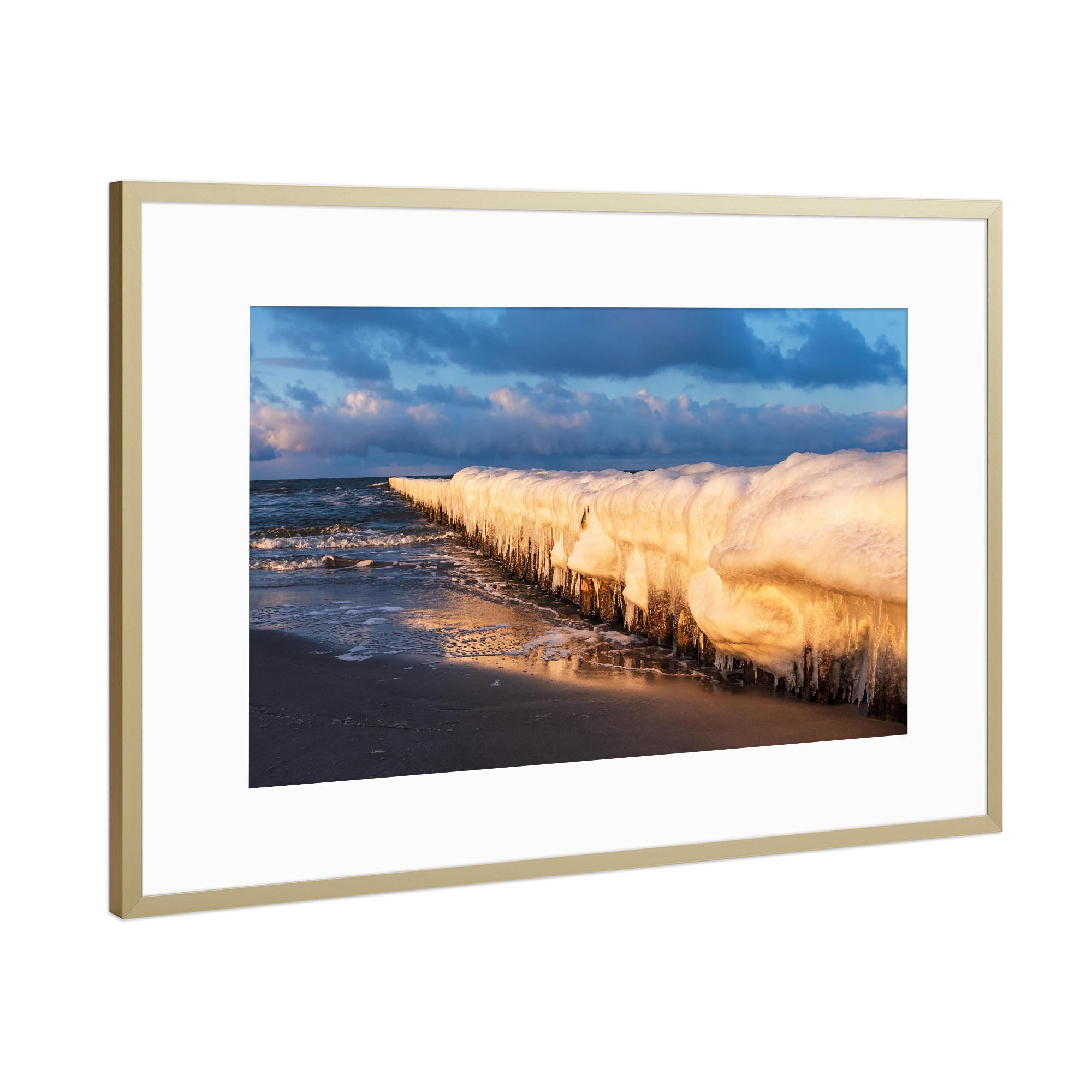 Poster mit Rahmen Gold "Buhne im Winter in Zingst" artboxONE - Natur,Reise,Reise / Strand und Meer