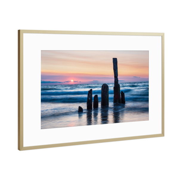 Poster mit Rahmen Gold "Sonnenuntergang bei Kühlungsborn" artboxONE - Natur,Reise,Reise / Strand und Meer