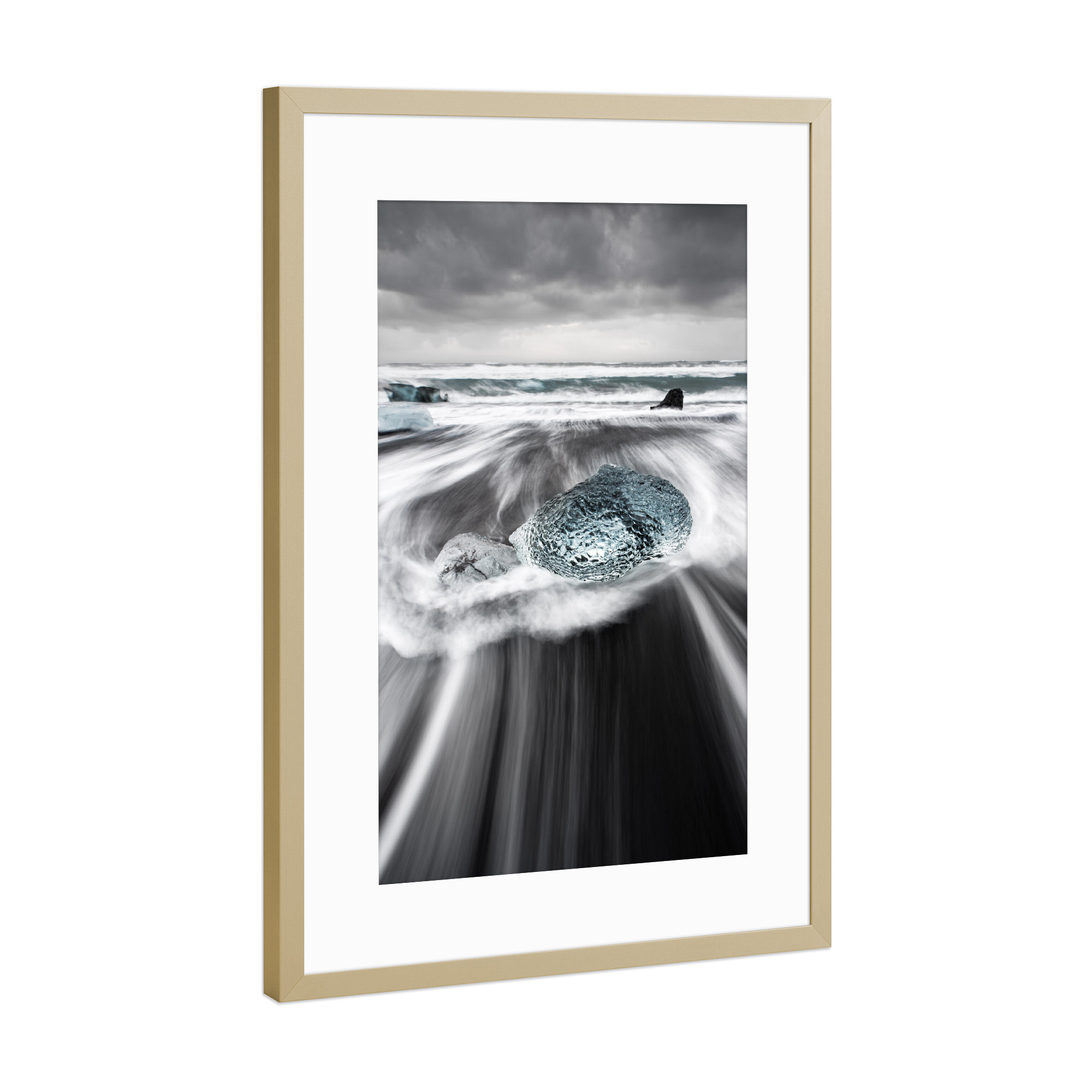 Poster mit Rahmen Gold "Eisblock in der Brandung" artboxONE - Natur,Abstrakt,Reise / Strand und Meer