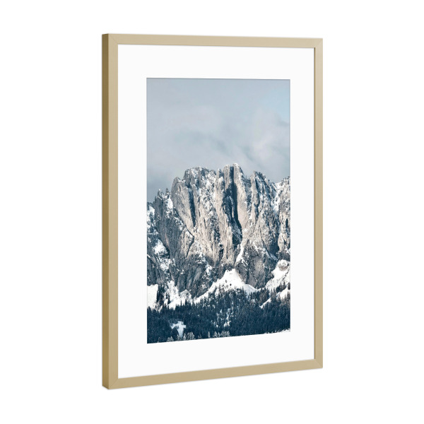 Poster mit Rahmen Gold "Dolomiten in launischer Landschaft" artboxONE - Natur