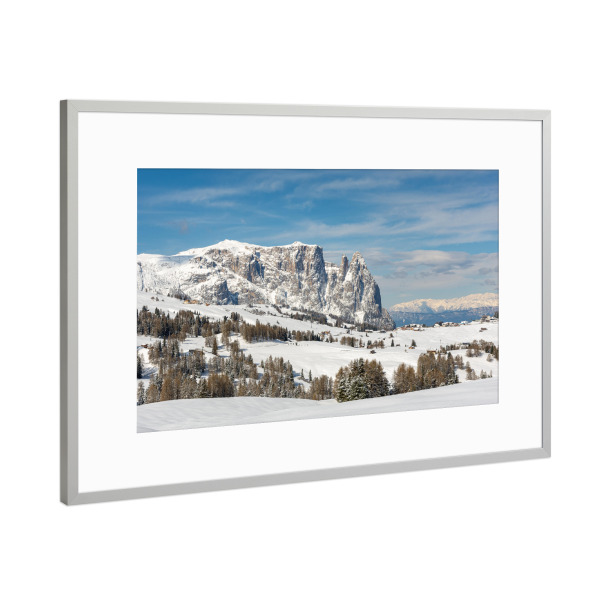 Poster mit Rahmen Silber "Blick zum Schlern im Winter" artboxONE - Natur,Reise / Länder