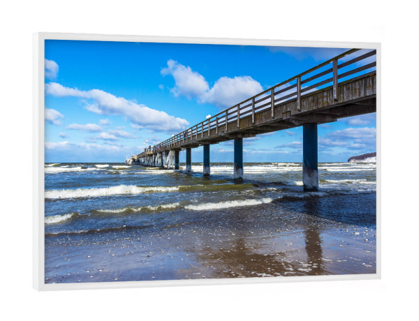 Poster mit weißem Rahmen "Die Seebrücke in Zingst" artboxONE - Natur,Reise,Architektur,Reise / Strand und Meer