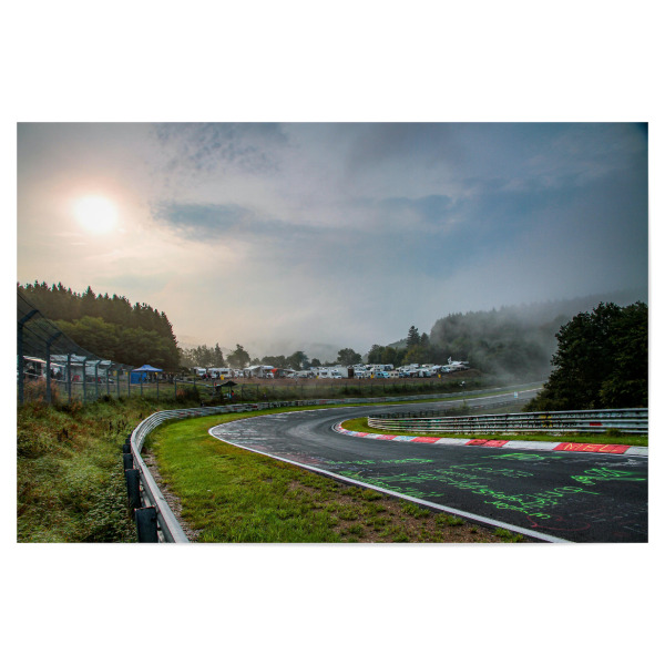 Poster "Brünnchen am Morgen" artboxONE - Sport / Motorsport