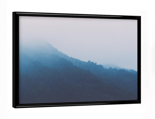 Poster mit schwarzem Rahmen "Waldhang im Nebel" artboxONE - Natur - Nebel,Dunst,Wald,Mystisch,Natur,Nature,Fog,Foggy