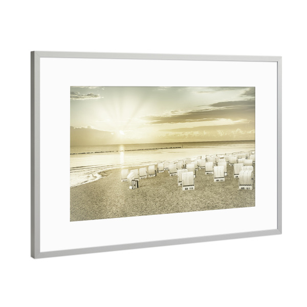 Poster mit Rahmen Silber "OSTSEE Sonnenaufgang am Strand" artboxONE - Natur,Reise / Strand und Meer