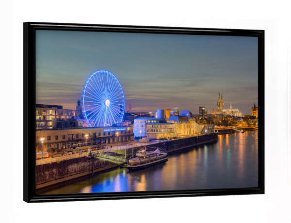 Poster mit schwarzem Rahmen "Kölner Skyline am späten Abend" artboxONE - Städte,Städte / Köln,Reise,Architektur