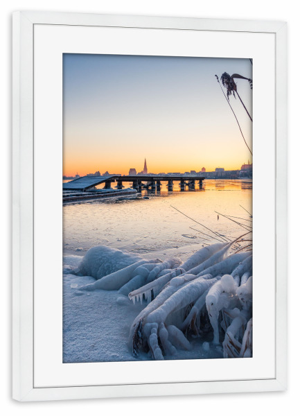 Poster mit Rahmen weiß "Stadt Rostock im Winter" artboxONE - Natur,Reise,Architektur,Städte / Weitere