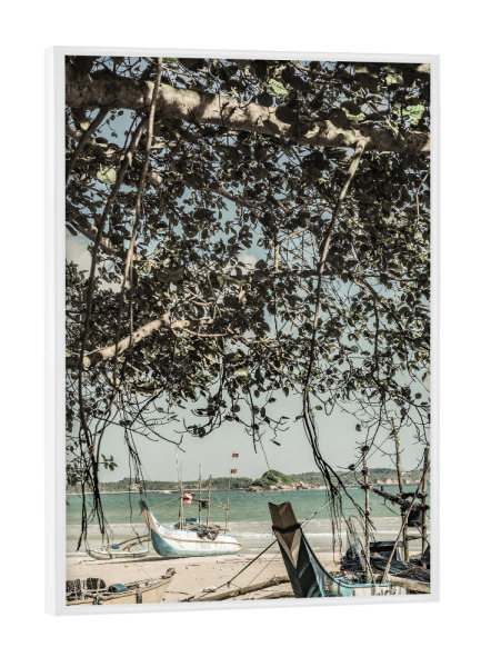 Poster mit weißem Rahmen "Adventures Await" artboxONE - Natur,Reise,Reise / Strand und Meer