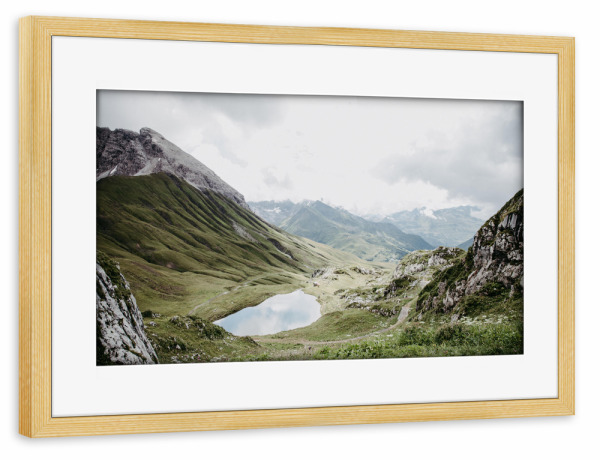 Poster mit Rahmen kiefer "SEElenfrieden" artboxONE - Natur,Reise - Berg,See,Natur,Berggipfel,Entspannung,Nature,Mountains,Landschaft,Landscape