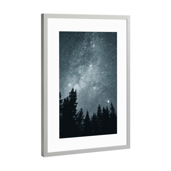 Poster mit Rahmen Silber "Sternenhimmel über den Baumkronen" artboxONE - Natur,Reise,Galaxy