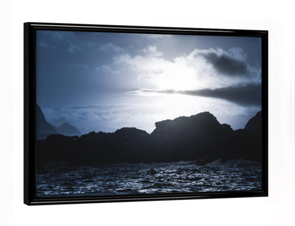 Poster mit schwarzem Rahmen "Sunset in Blue" artboxONE - Natur