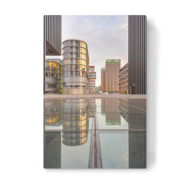 Leinwandbild "Spiegelung im Medienhafen" artboxONE - Reise,Architektur,Städte / Düsseldorf