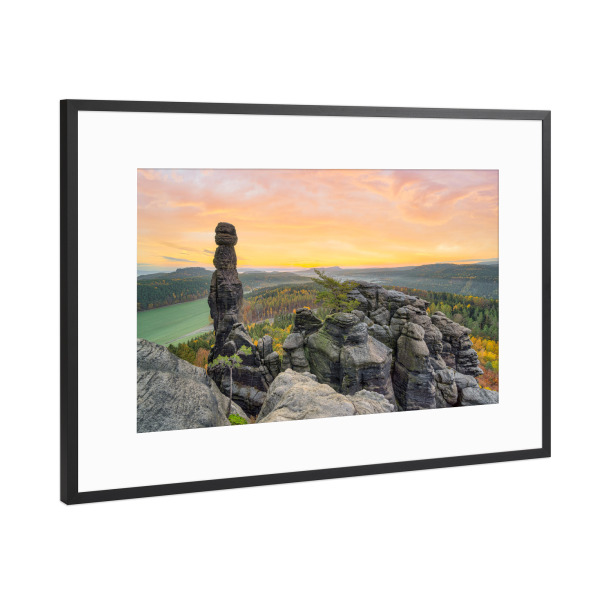 Poster mit Rahmen Schwarz (Metallic) "Barbarine im Elbsandsteingebirge" artboxONE - Natur,Reise