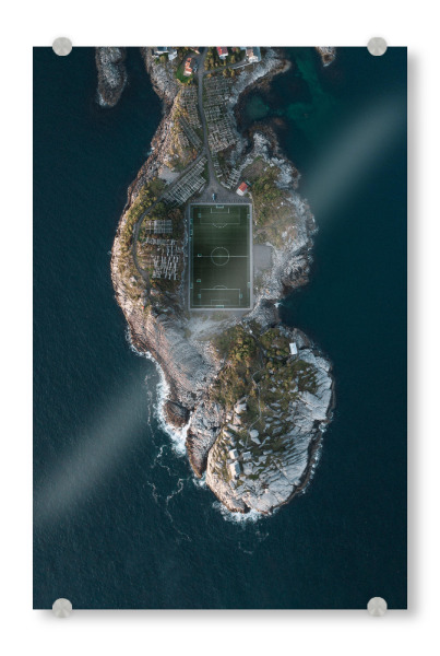 Acrylglasbild "Henningsvær Fußballfeld von oben" artboxONE - Natur,Reise,Sport,Reise / Länder,Sport / Fußball