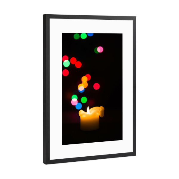 Poster mit Rahmen Schwarz (Metallic) "Leuchtende Kerze" artboxONE - Weihnachten