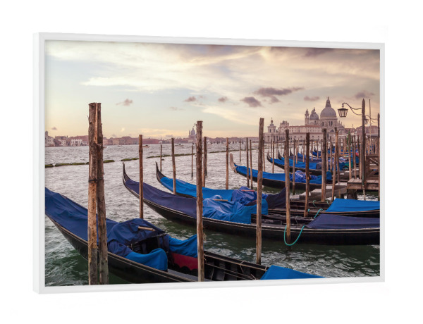 Poster mit weißem Rahmen "VENEDIG Gondeln im Abendlicht" artboxONE - Architektur,Städte / Venedig