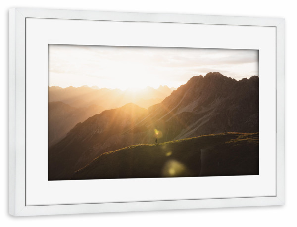 Poster mit Rahmen weiß "Sonnenaufgang in den Alpen" artboxONE - Natur,Reise