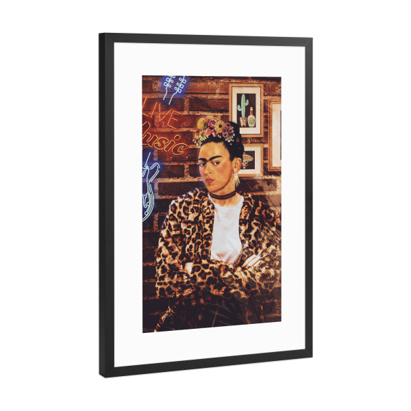 Poster mit Rahmen Schwarz (Metallic) "Rockin Frida" artboxONE - Menschen,Musik,Fashion