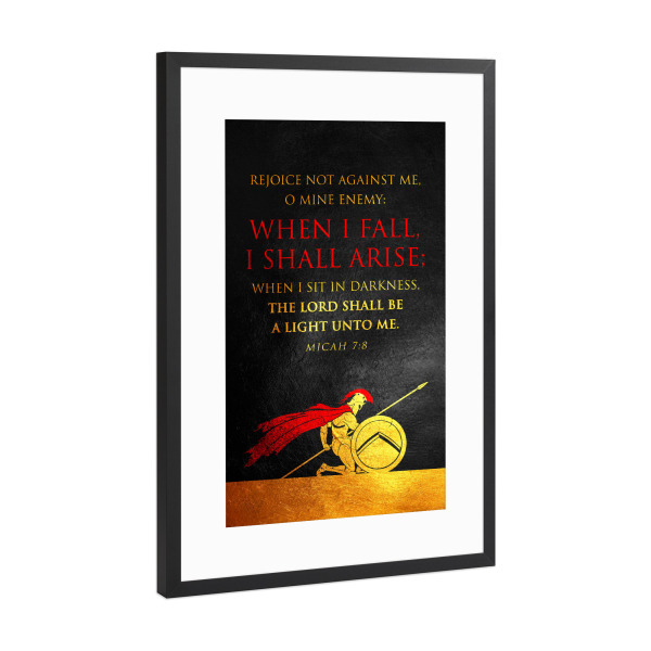 Poster mit Rahmen Schwarz (Metallic) "Micah 7:8" artboxONE - Typografie,Menschen,Männer