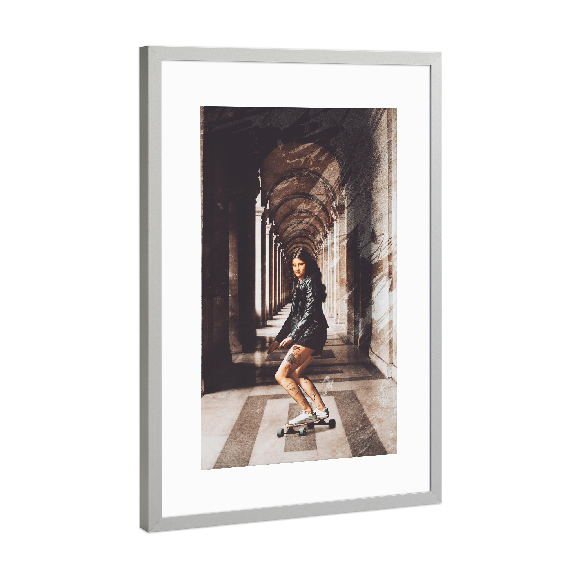 Poster mit Rahmen Silber "Mona Lisa riding on her longboard" artboxONE - Menschen,Sport,Sport / Motivation