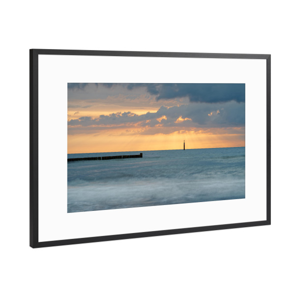 Poster mit Rahmen Schwarz (Metallic) "Ostseeküste zum Sonnenuntergang" artboxONE - Natur,Reise,Reise / Strand und Meer