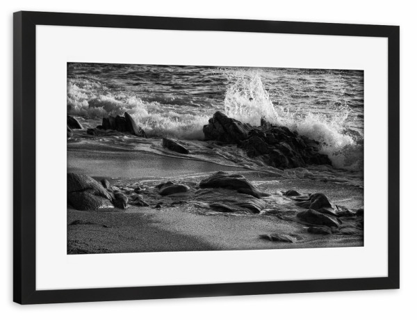 Poster mit Rahmen schwarz "Brandung - sw" artboxONE - Natur,Schwarzweiß,Reise / Strand und Meer