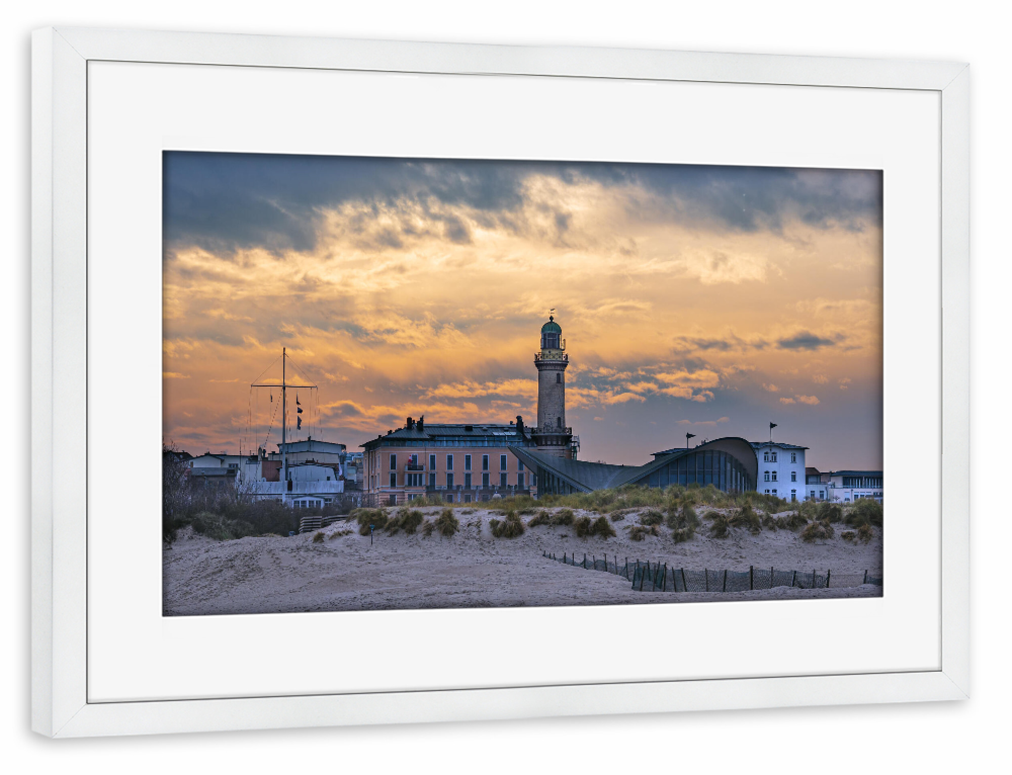 Poster mit Rahmen weiß "Leuchtturm im Abendlicht" artboxONE - Städte,Natur,Reise,Architektur,Reise / Strand und Meer