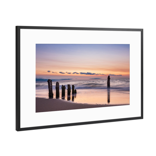 Poster mit Rahmen Schwarz (Metallic) "Buhnen bei Kühlungsborn" artboxONE - Natur,Reise,Reise / Strand und Meer