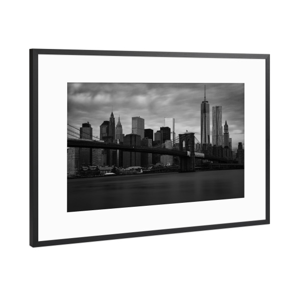 Poster mit Rahmen Schwarz (Metallic) "Manhattan Art" artboxONE - Städte / New York,Reise,Schwarzweiß,Architektur