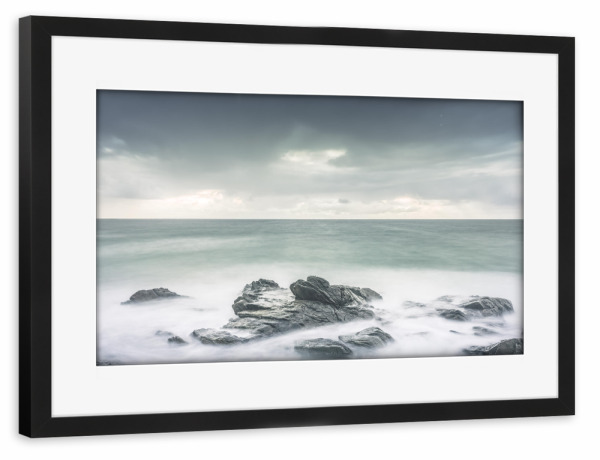 Poster mit Rahmen schwarz "Küste in Pastell" artboxONE - Natur