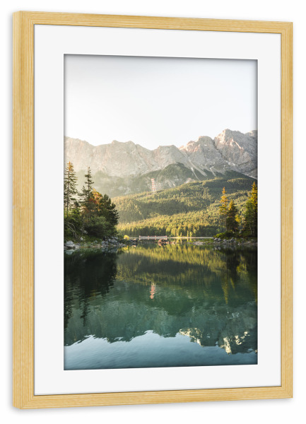 Poster mit Rahmen kiefer "Lake Eibsee below the Zugspitze" artboxONE - Natur,Reise,Reise / Länder