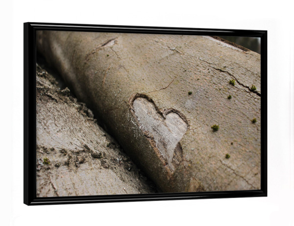 Poster mit schwarzem Rahmen "Holz der Liebe" artboxONE - Natur