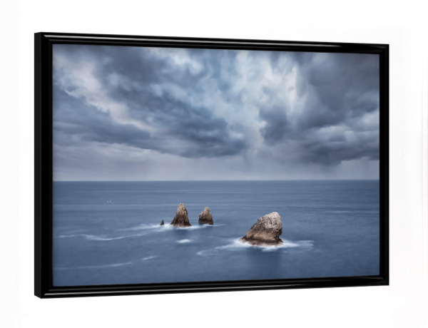 Poster mit schwarzem Rahmen "Rocks and storm" artboxONE - Natur,Reise,Reise / Strand und Meer,Reise / Länder