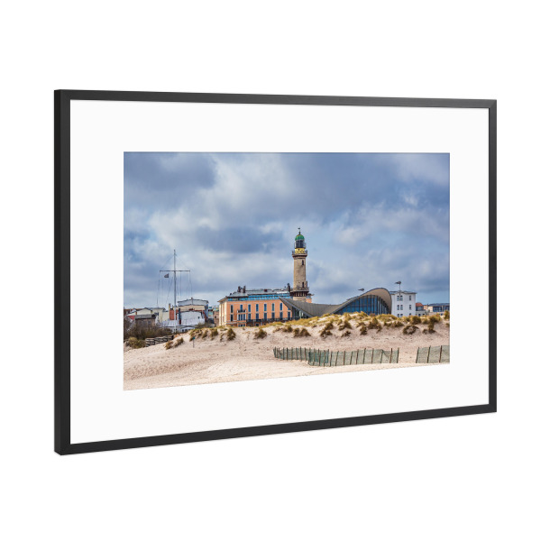 Poster mit Rahmen Schwarz (Metallic) "Teepott mit Leuchtturm" artboxONE - Natur,Reise,Architektur,Reise / Strand und Meer
