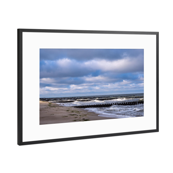 Poster mit Rahmen Schwarz (Metallic) "Buhnen in Ahrenshoop" artboxONE - Natur,Reise,Reise / Strand und Meer